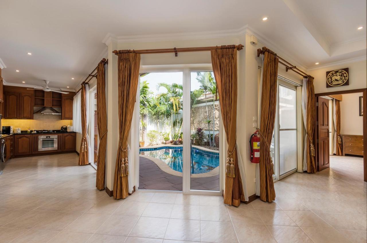 Village Austria Luxury Pool Villas Паттая Екстер'єр фото